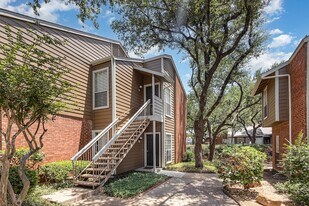 3639 W Northgate Dr in Irving, TX - Building Photo