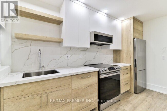 88 Lindsey Ave in Toronto, ON - Building Photo - Building Photo