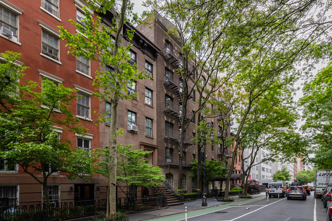 One Twenty Five in New York, NY - Building Photo