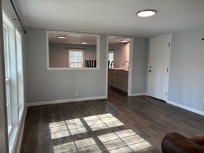 3855 Creekridge Country Rd in Randleman, NC - Building Photo - Building Photo