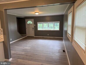 236 Larchmont Dr in Delanco, NJ - Building Photo - Building Photo