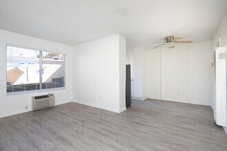 Four Winds Apartments in El Cajon, CA - Foto de edificio - Interior Photo