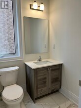1235 Rexton Dr in Oshawa, ON - Building Photo - Building Photo