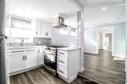 property at 15 Minerva St