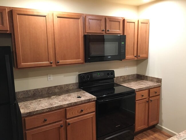 307 Lakeside Crossing in Mount Joy, PA - Building Photo - Building Photo