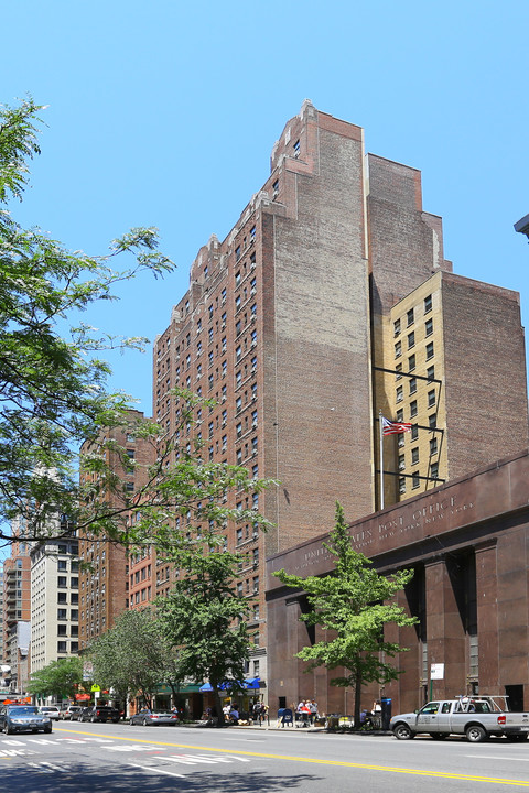 Hotel Kenmore Hall in New York, NY - Building Photo