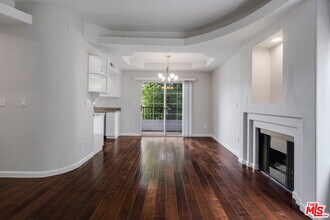 10627 Moorpark St in Los Angeles, CA - Building Photo - Building Photo