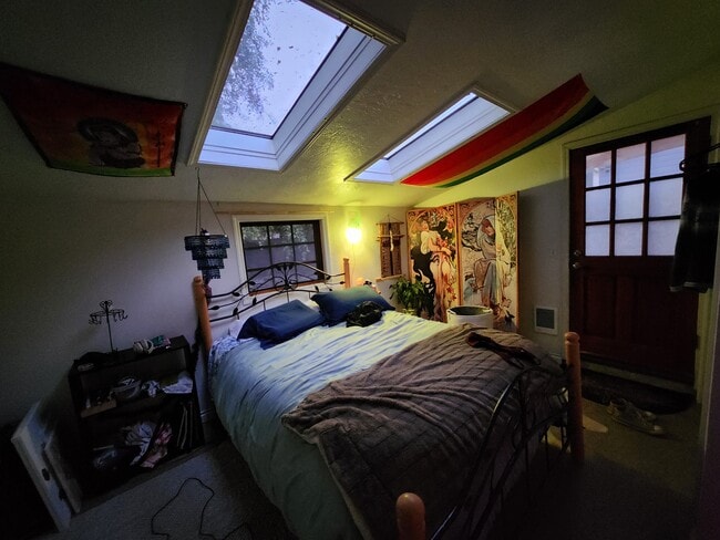 726 SW 10th St in Corvallis, OR - Building Photo - Building Photo