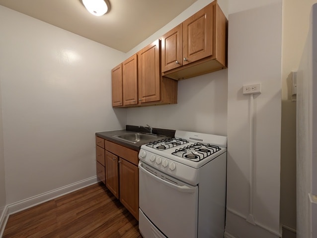 5425 N Kenmore Ave, Unit 304 in Chicago, IL - Foto de edificio - Building Photo