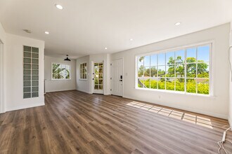 801 S Burnside Ave, Unit A in Los Angeles, CA - Foto de edificio - Building Photo