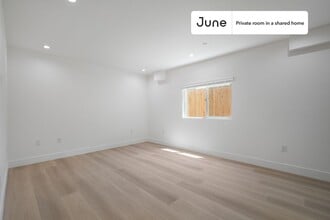 Room in Shared 3 bed/2 bath home in Los Angeles, CA - Building Photo - Building Photo