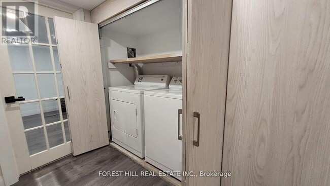 99 Switzer Dr in Oshawa, ON - Building Photo - Building Photo