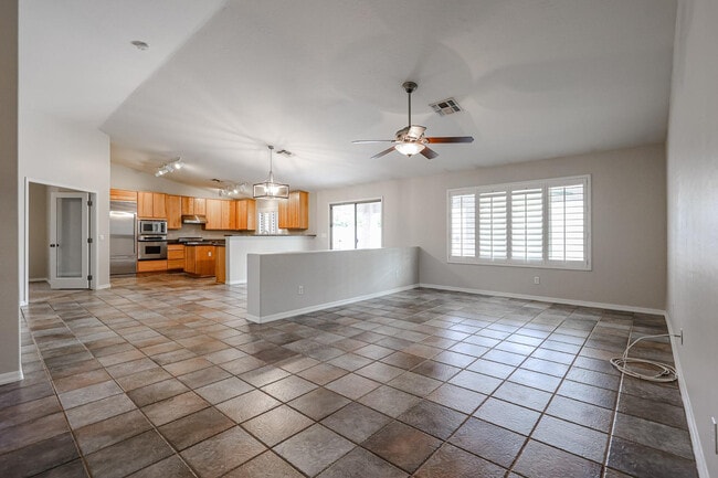 5215 E Wallace Ave in Scottsdale, AZ - Building Photo - Building Photo