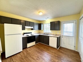 1133 Pueblo Dr in Jacksonville, NC - Building Photo - Building Photo