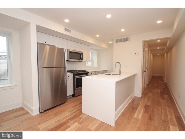 1247 N 2nd St-Unit -5 in Philadelphia, PA - Building Photo - Building Photo