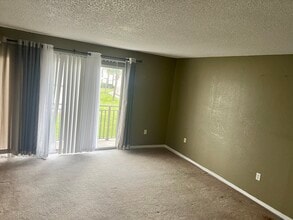7701 Rock Palm Ave, Unit 7701 in Tampa, FL - Foto de edificio - Building Photo