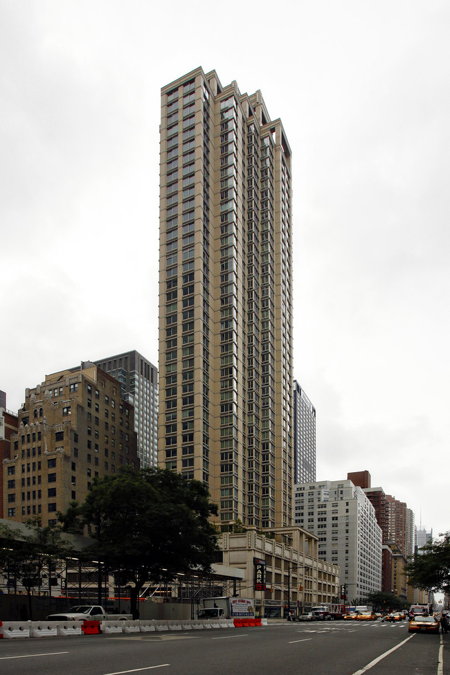 260 W 54th St