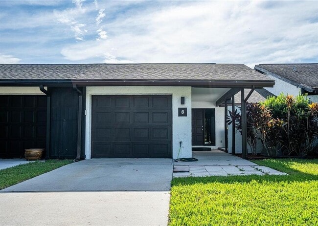 8 Huntley Ct in Haines City, FL - Building Photo - Building Photo