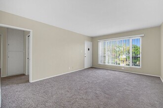 607 N Florence St in Burbank, CA - Building Photo - Building Photo