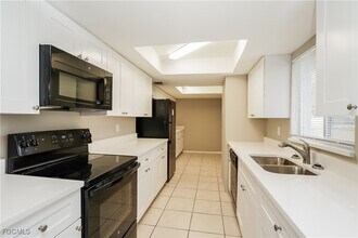 19 Kingsman Cir in Ft. Myers, FL - Building Photo - Building Photo