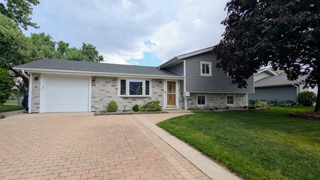 property at 219 Pochet Ln