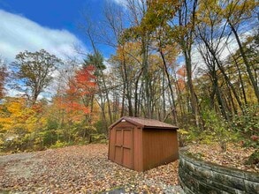 95 Mammoth Rd in Hooksett, NH - Building Photo - Building Photo