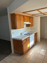 690 Kimball St in Hanford, CA - Building Photo - Building Photo