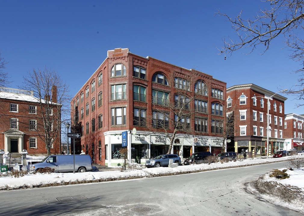140-144 Washington St in Salem, MA - Building Photo