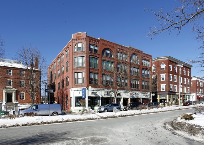 140-144 Washington St
