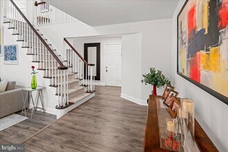 9 Cromwell Ct in Princeton, NJ - Building Photo - Building Photo