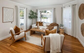 1105 Oak Ave in Redwood City, CA - Building Photo - Building Photo