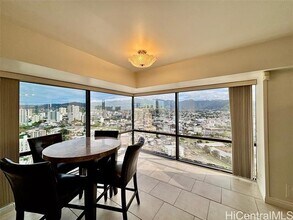 1750 Kalakaua Ave in Honolulu, HI - Building Photo - Building Photo