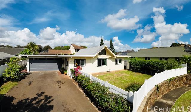 property at 94-155-155 Hokulele Pl