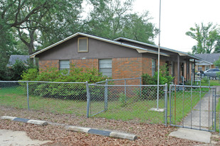 7137 Pearson Rd Apartments