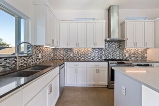 2201 Pennsylvania Ave in Austin, TX - Building Photo - Building Photo