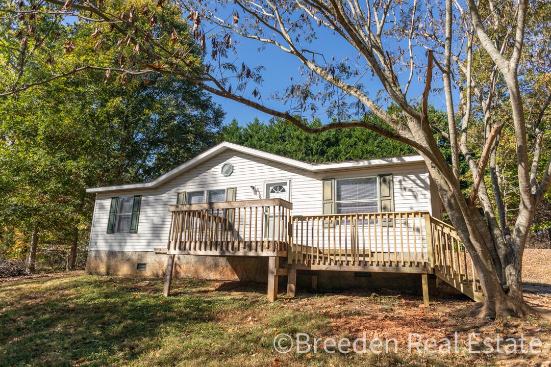 3405 Piney Rd in Morganton, NC - Building Photo