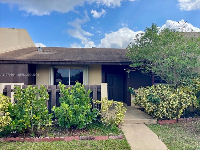 11315 SW 123rd Ave in Miami, FL - Building Photo - Building Photo