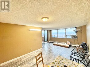 25 Sunrise Ave in Toronto, ON - Building Photo - Building Photo