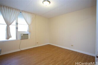 2533 Ala Wai Blvd in Honolulu, HI - Building Photo - Building Photo