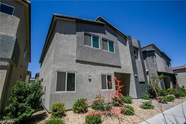 4531 Stardust Moon Ave