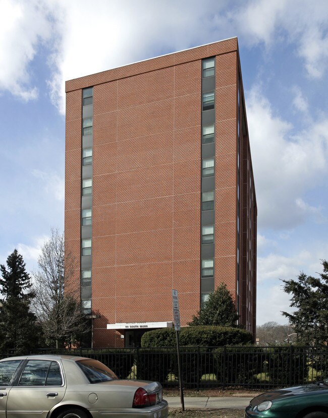 McIver Homes in East Orange, NJ - Foto de edificio - Building Photo