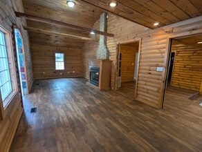 173 Lacy Hollow Rd in Elizabethton, TN - Foto de edificio - Building Photo