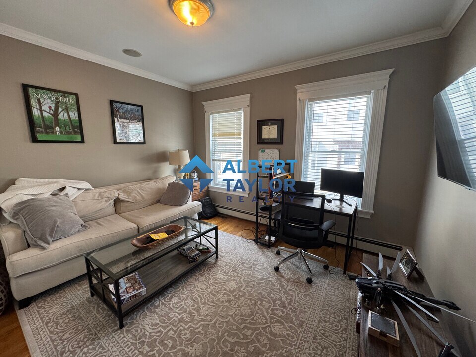 3 Grimes St, Unit 1 in Boston, MA - Foto de edificio