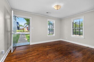2583 Madison Ave in Memphis, TN - Building Photo - Building Photo