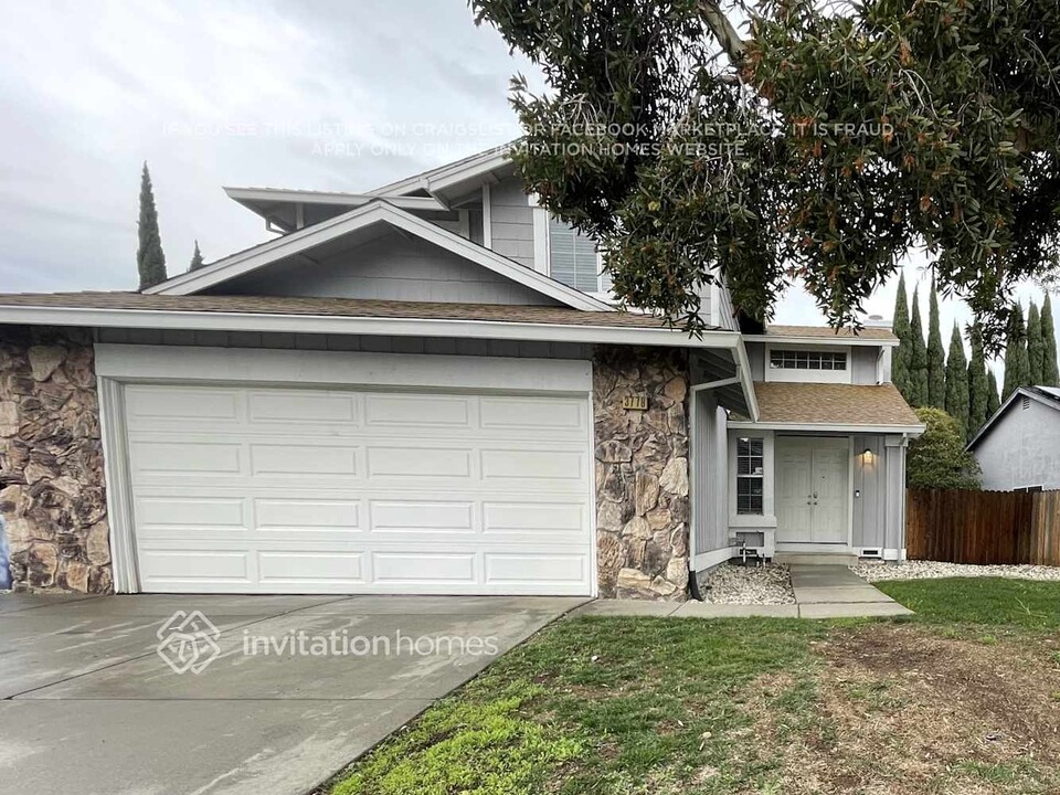 3778 Gladstone Dr in Pittsburg, CA - Building Photo