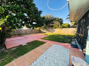 1659 Magnolia Ln in West Palm Beach, FL - Building Photo - Building Photo