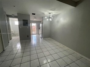 6390 W 22nd Ct in Hialeah, FL - Building Photo - Building Photo