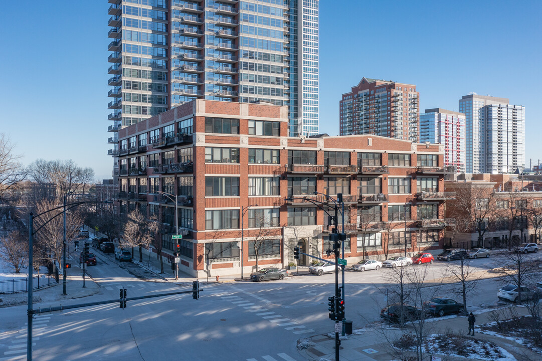 East Side Lofts in Chicago, IL - Building Photo