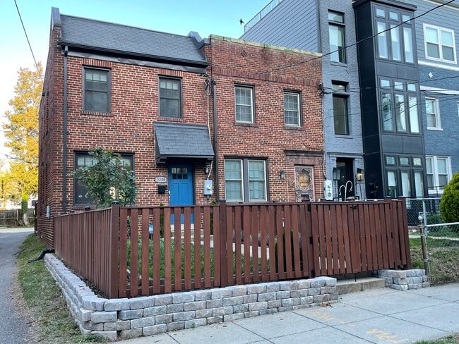 property at 3206 8th St NE