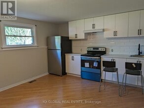 54 Ebury Pl in London, ON - Building Photo - Building Photo